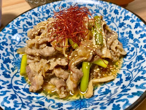 牛肉とニンニクの芽の甘辛炒め